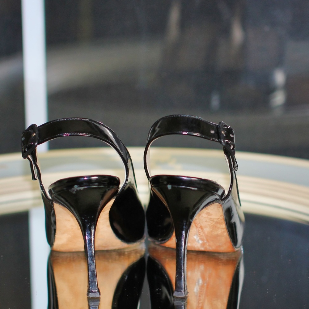 Manolo Blahnik Shiny Patent Peep Toe Slingback - Picture 4 of 8